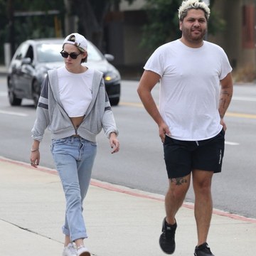 Kristen Stewart - Provocative and Androgynous Shoots in kristen stewart braless thefappeningblog.com 7 1024x1536.jpg - hidden celebrity photo